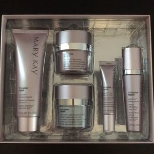 Brand New Mary Kay TimeWise Repair Set